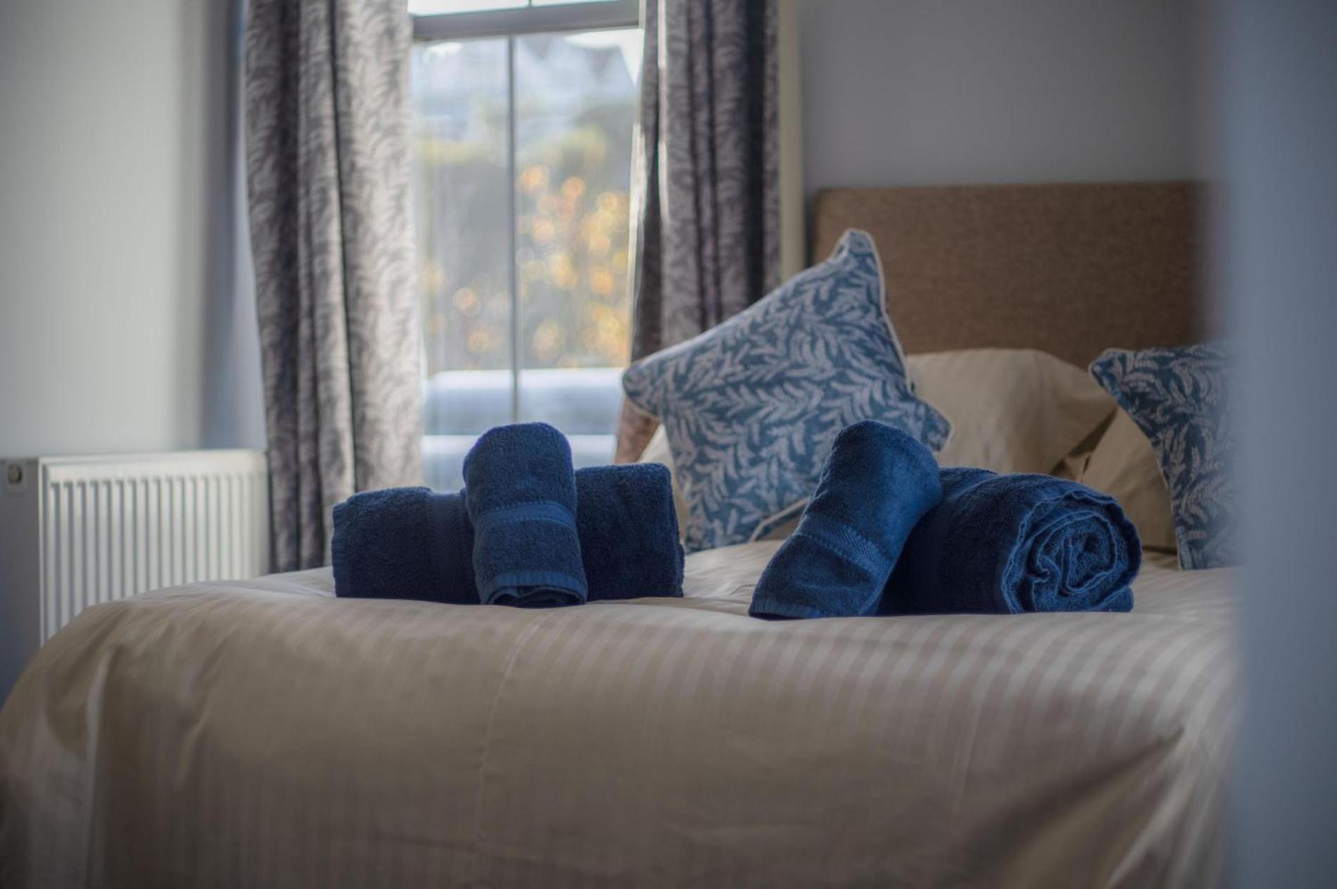 Ocean Cabins No 3 At The Square - Saundersfoot Room photo