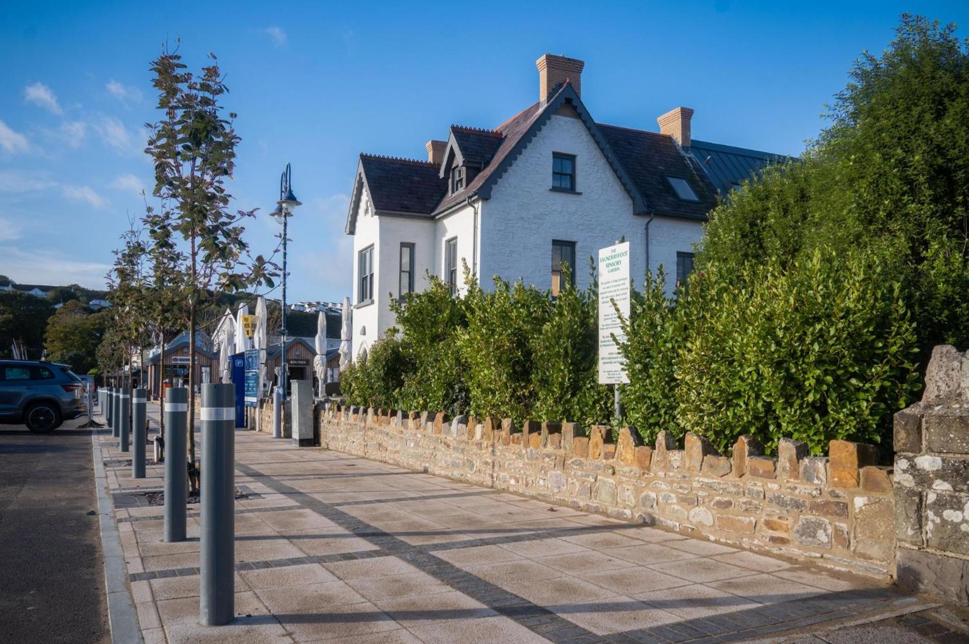 Ocean Cabins No 3 At The Square - Saundersfoot Room photo
